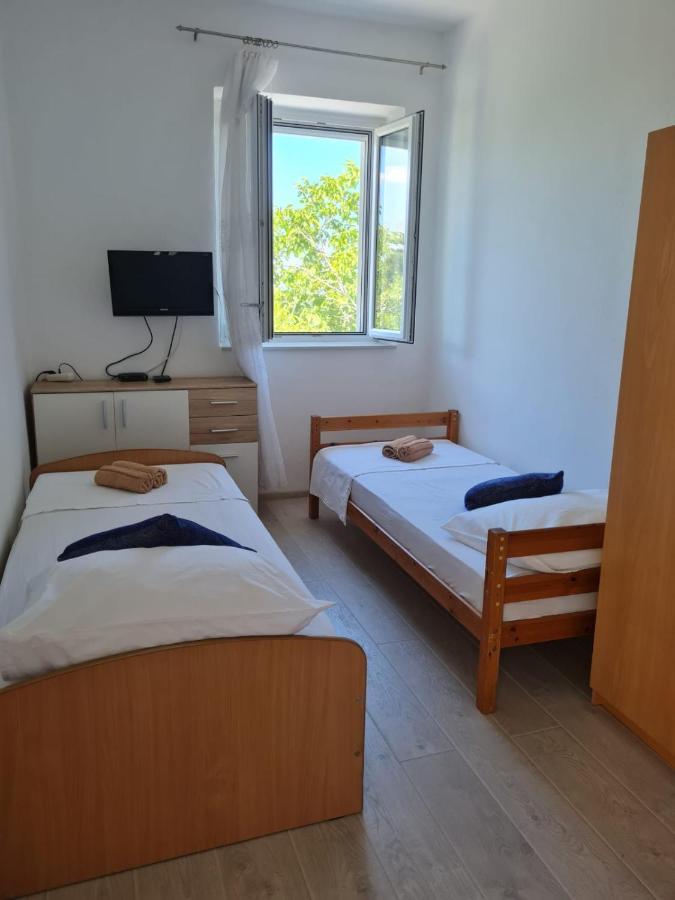 Lovely Apartment Оміш Екстер'єр фото